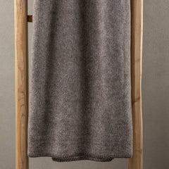 Coperta in bambù italiano Roma Super Soft con bordo ricamato