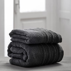 Set di due asciugamani da bagno super morbidi, articoli essenziali per il bagno.