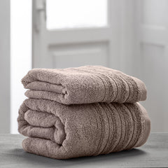 Set di due asciugamani da bagno super morbidi, articoli essenziali per il bagno.