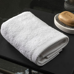 Tappetino da bagno per hotel Giulietta, morbido e vellutato, 750 GSM (bianco)
