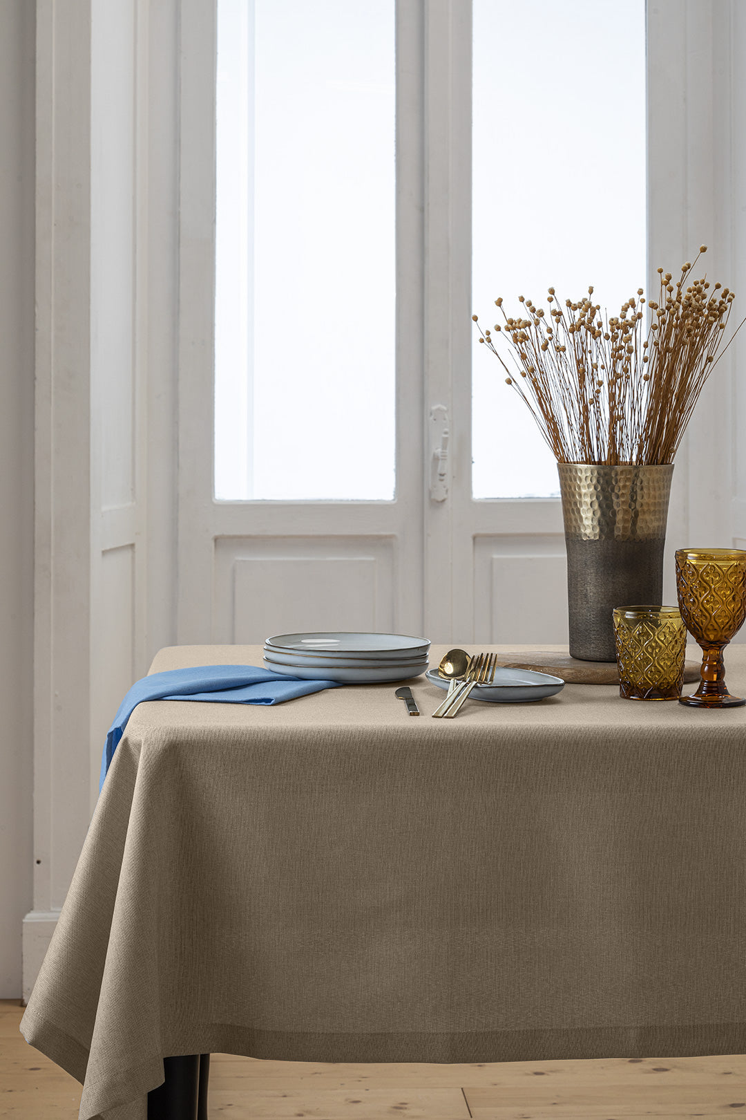 Stain Resistant Linen Effect Tablecloth